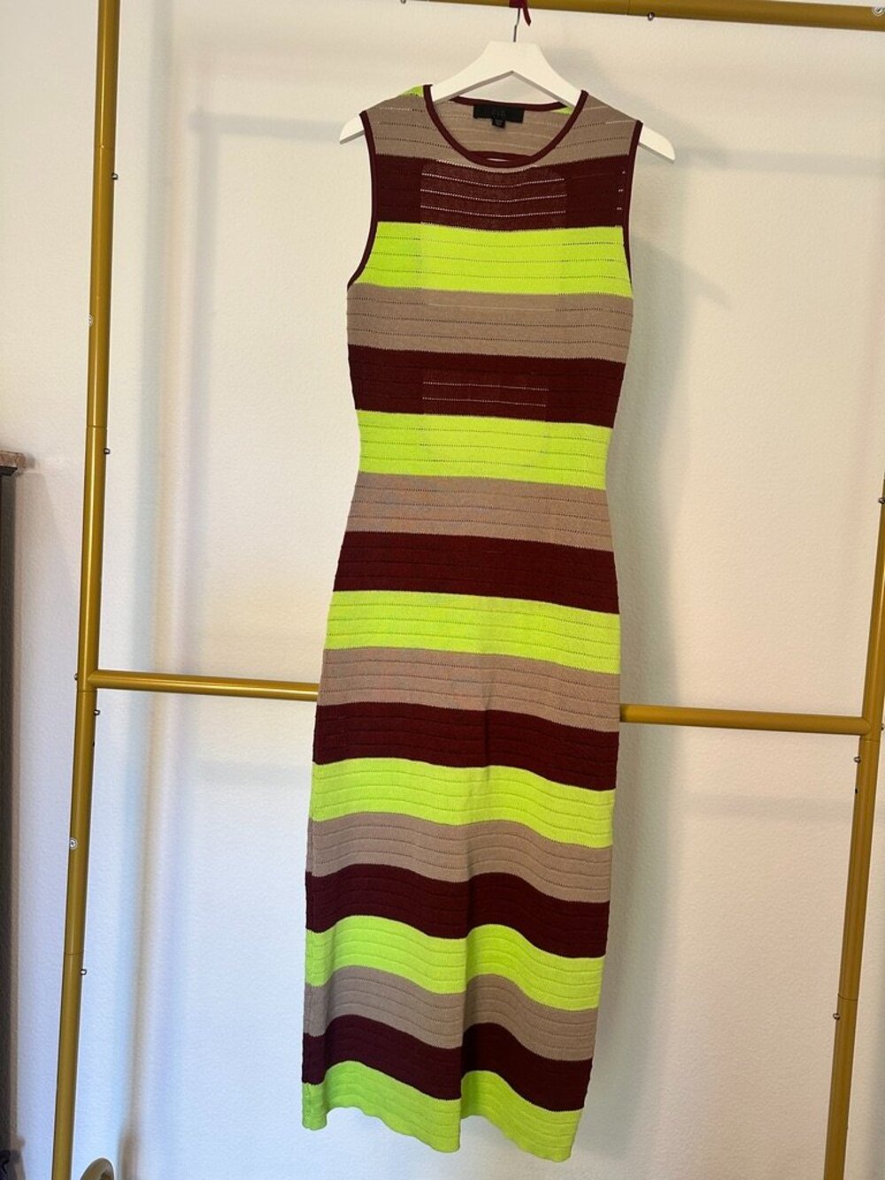 Dress - Picture 1 of 3